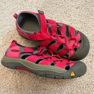 KEEN Newport Sport Pink Water Hiking Outdoors Sandals Shoes Size 3